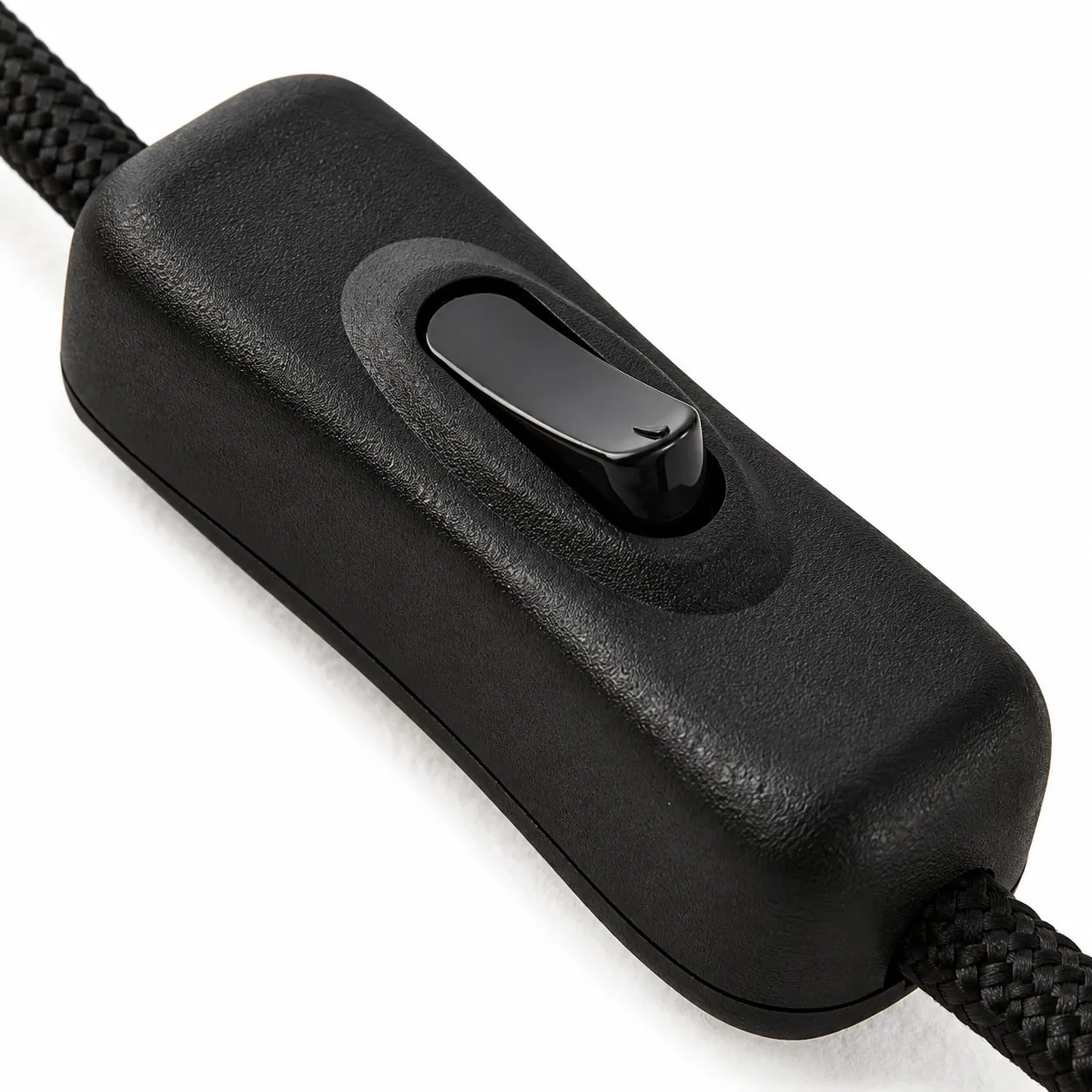 Black inline switch on the cord
