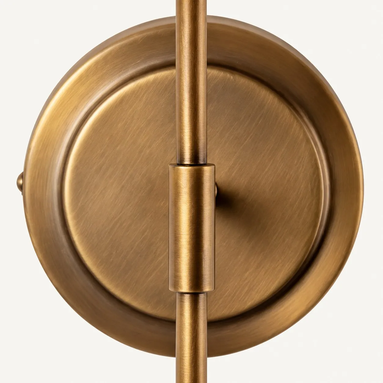 Round copper backplate