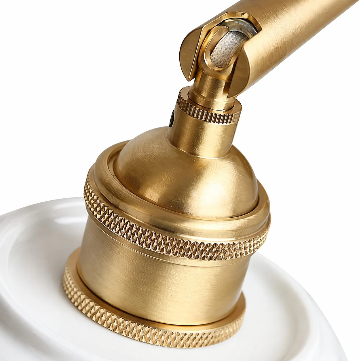 Brass swivel joint and knurled socket