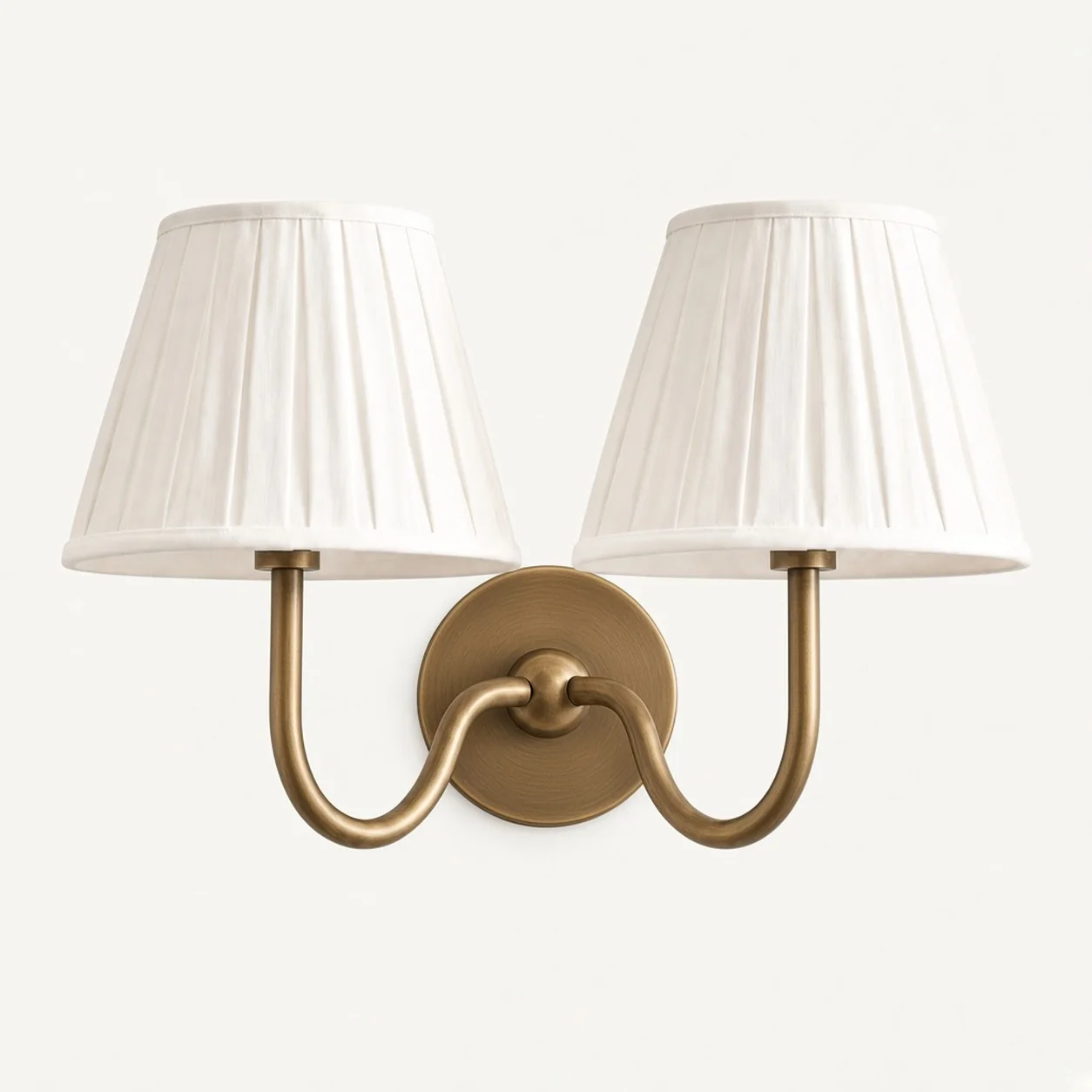 Luvora wall lamp 2 Heads · 16 in / 40 cm · Tumbled Brass · White Pleated